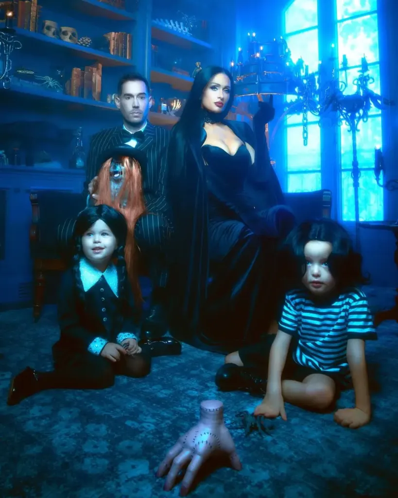 Hình minh họa: Sao quốc tế ‘biến hình’ đón Halloween