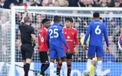 Man Utd sụp đổ trước Chelsea ở Ngoại hạng Anh